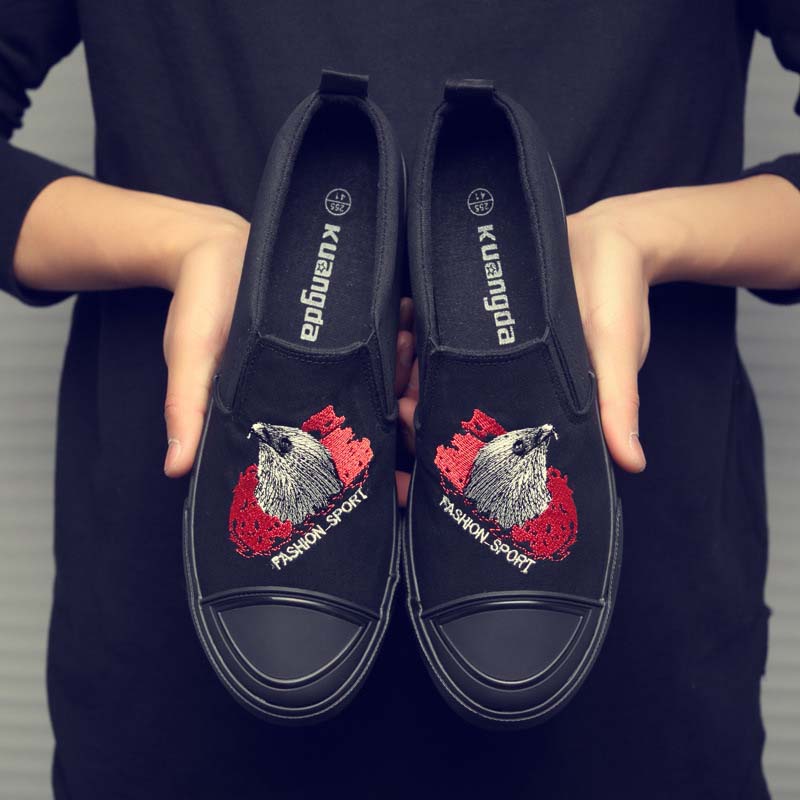 giày slip on thêu hình chim